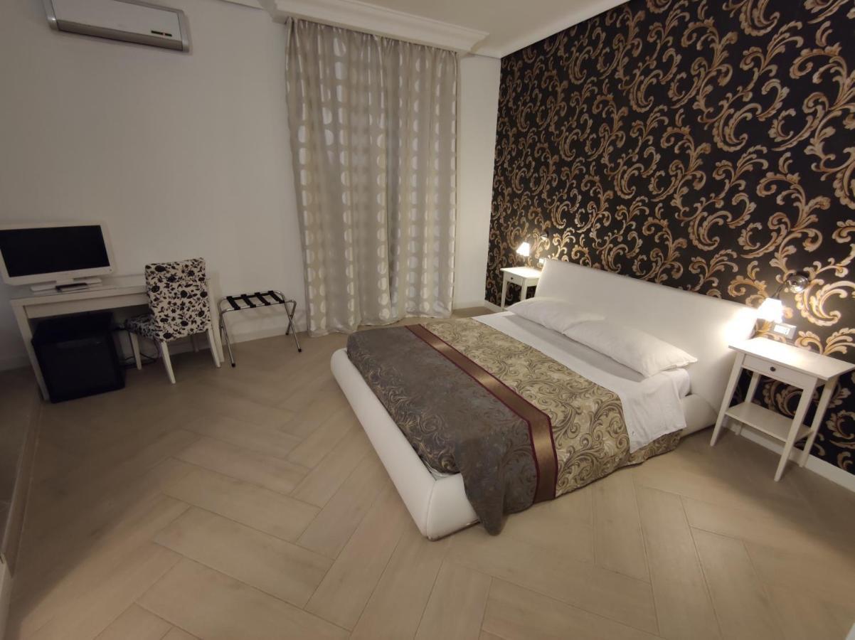Sami Rooms - Teatro A 400 Mt - Ortigia A 1500 Mt - Syracuse Exterior foto