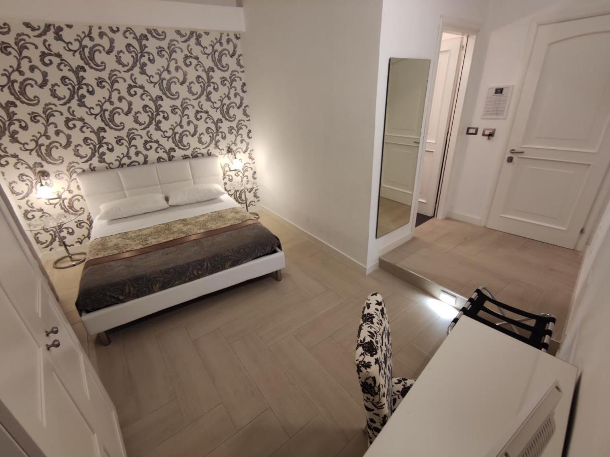 Sami Rooms - Teatro A 400 Mt - Ortigia A 1500 Mt - Syracuse Exterior foto