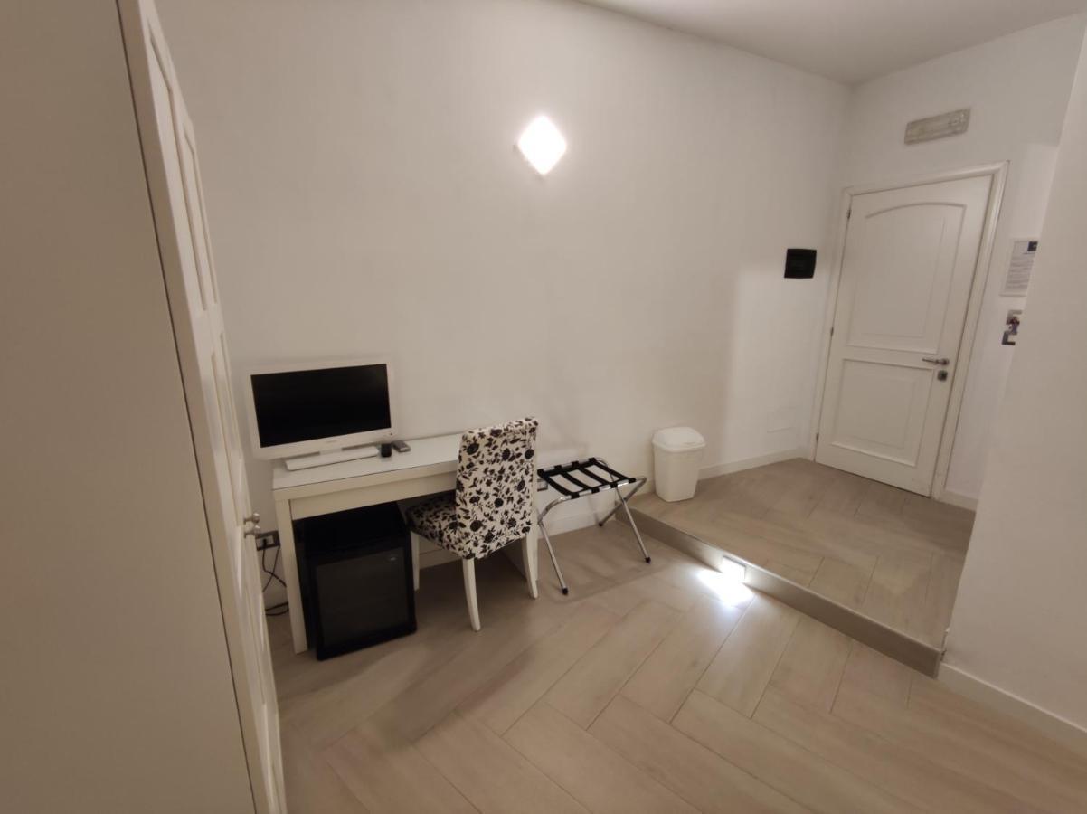 Sami Rooms - Teatro A 400 Mt - Ortigia A 1500 Mt - Syracuse Exterior foto