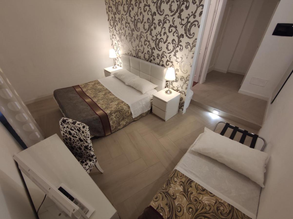 Sami Rooms - Teatro A 400 Mt - Ortigia A 1500 Mt - Syracuse Exterior foto