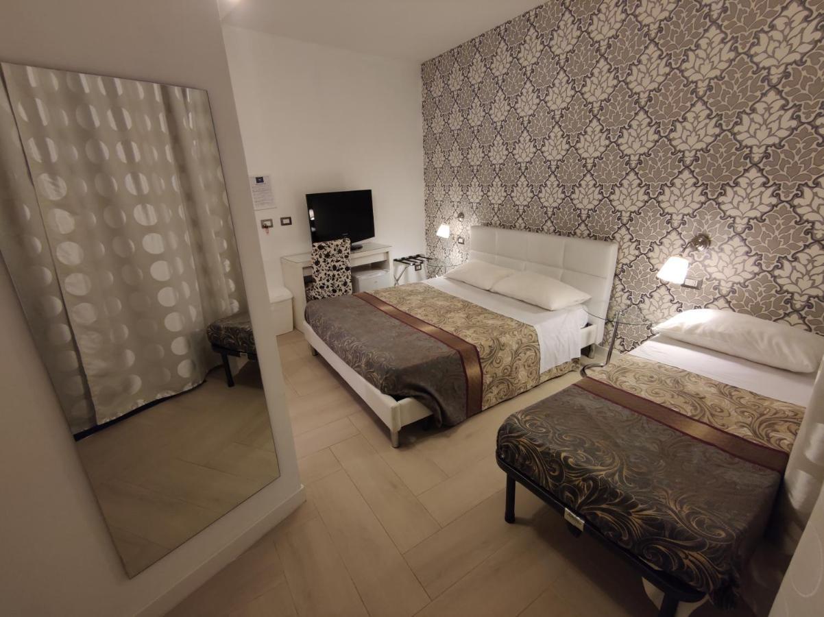 Sami Rooms - Teatro A 400 Mt - Ortigia A 1500 Mt - Syracuse Exterior foto